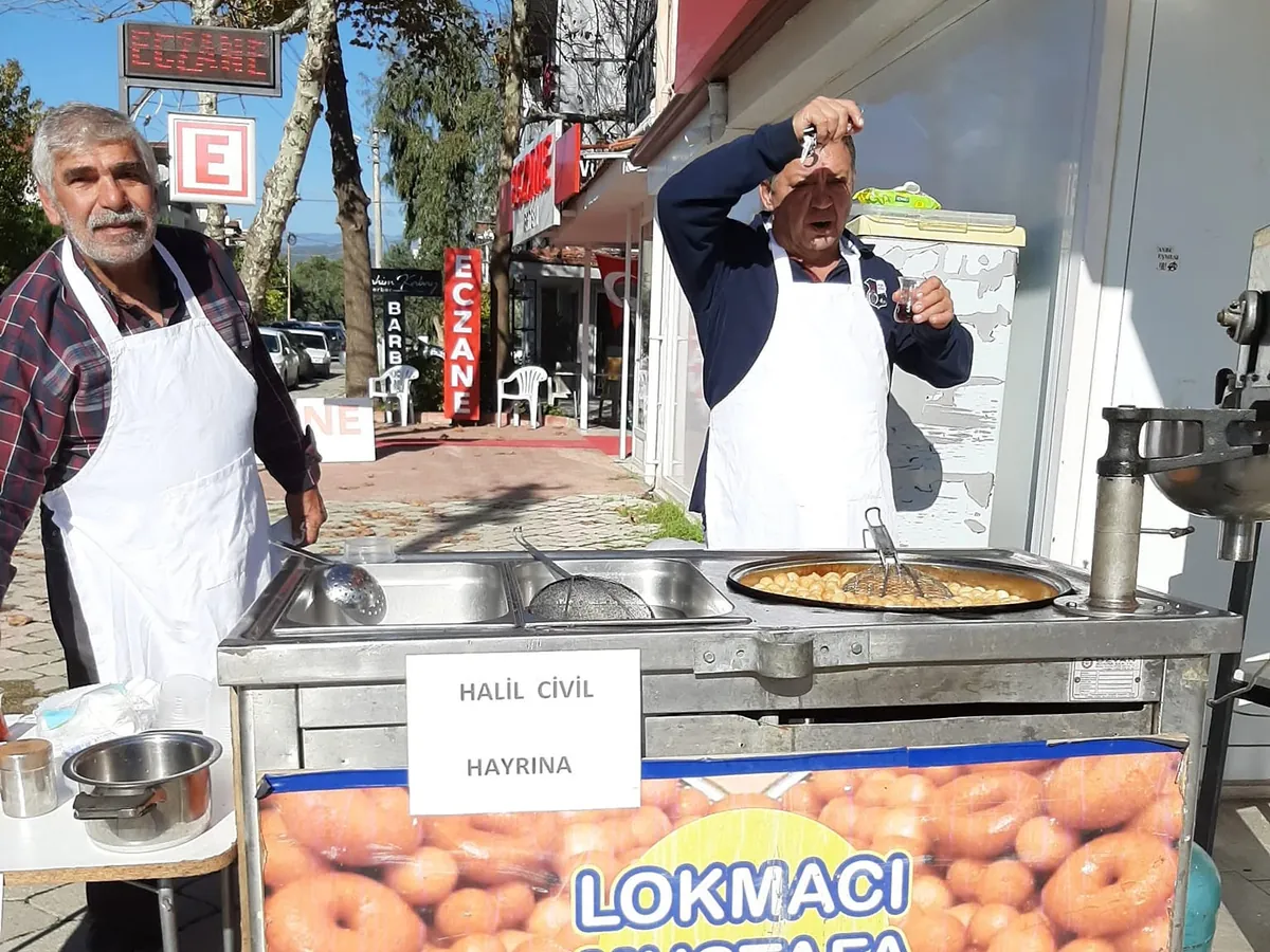 Lokmacı Mustafa'nın hayır için kurduğu lokma tezgâhı